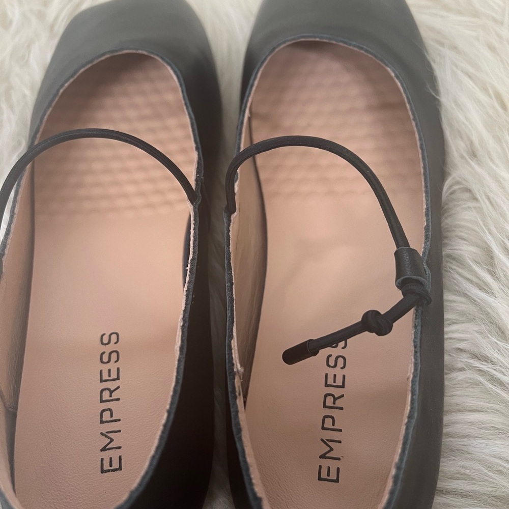 Empress Classic Black Mary Jane Flats - Women's size 40 - Picture 9 of 10